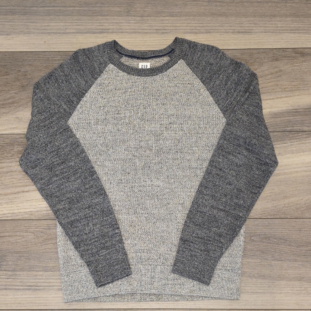 Gap Men's Gray Crewneck Sweater